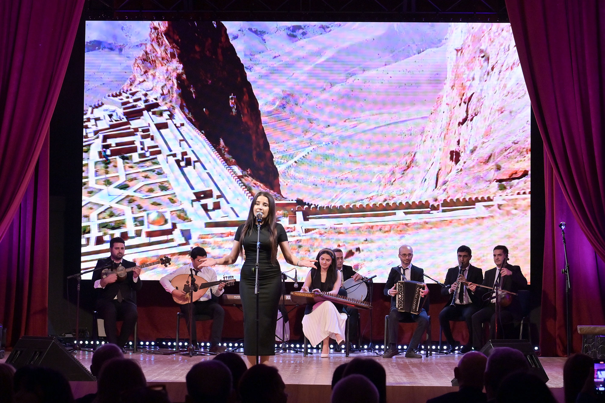 “Sən elə bir zirvəsən” respublika ifa müsabiqəsinin yekun konserti keçirilib