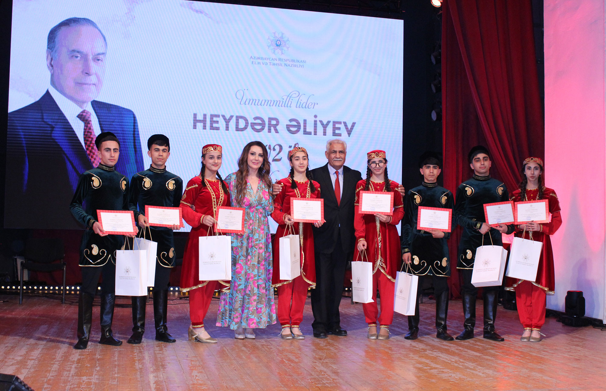 “Sən elə bir zirvəsən” respublika ifa müsabiqəsinin yekun konserti keçirilib