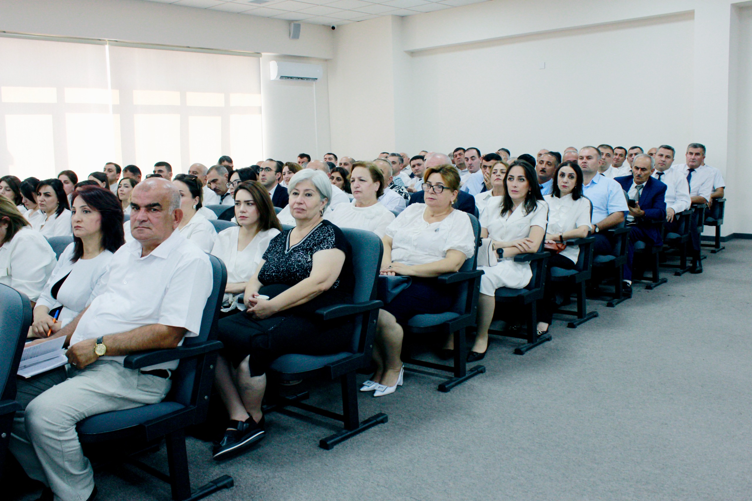 Sentyabr konfransı: Təhsilin keyfiyyəti təhlil edildi, yeni yol xəritəsi cızıldı