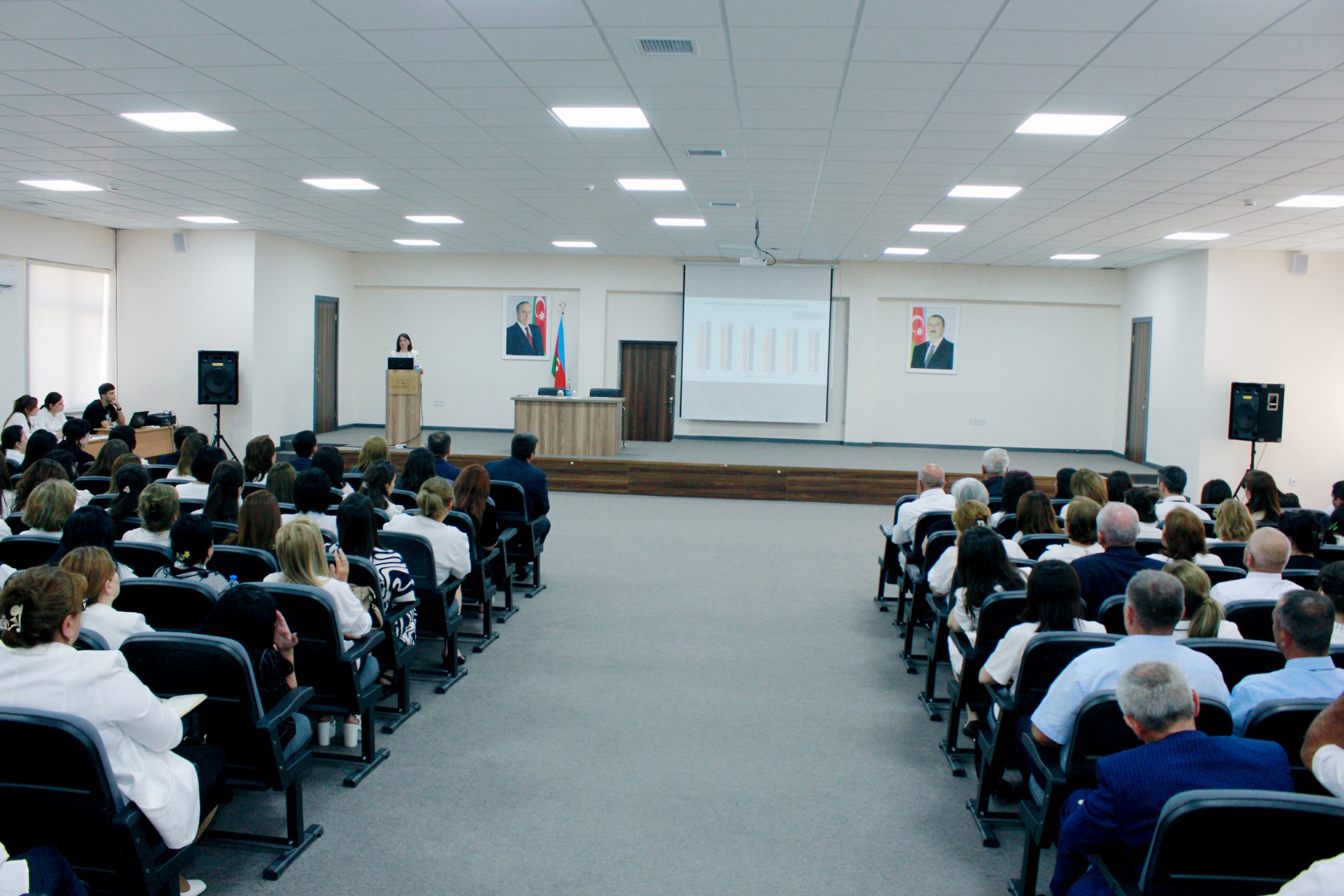 Sentyabr konfransı: Təhsilin keyfiyyəti təhlil edildi, yeni yol xəritəsi cızıldı