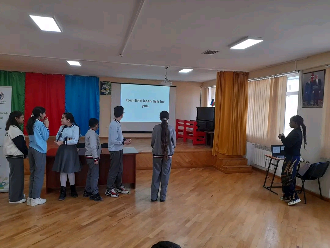 "Sərhədləri aşan gələcək: dil bil, uğur qazan" layihəsi çərçivəsində ingilis dili dərsləri davam edir