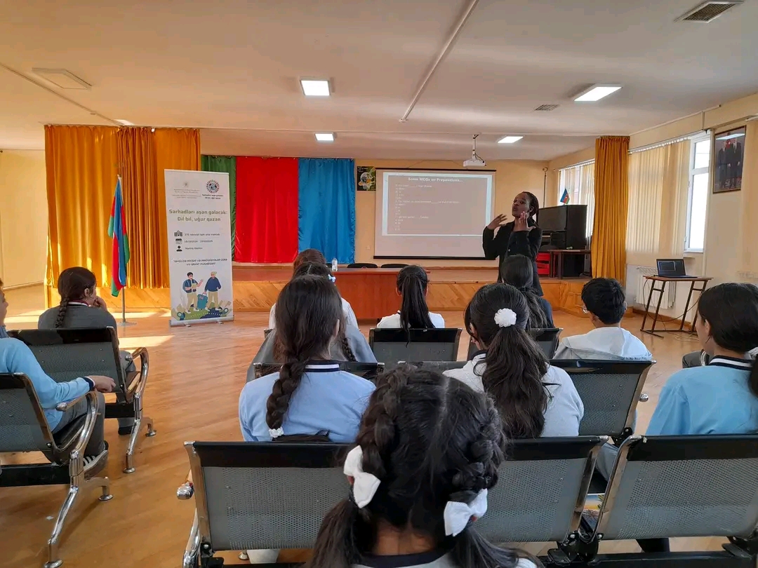 "Sərhədləri aşan gələcək: dil bil, uğur qazan" layihəsi çərçivəsində ingilis dili dərsləri davam edir