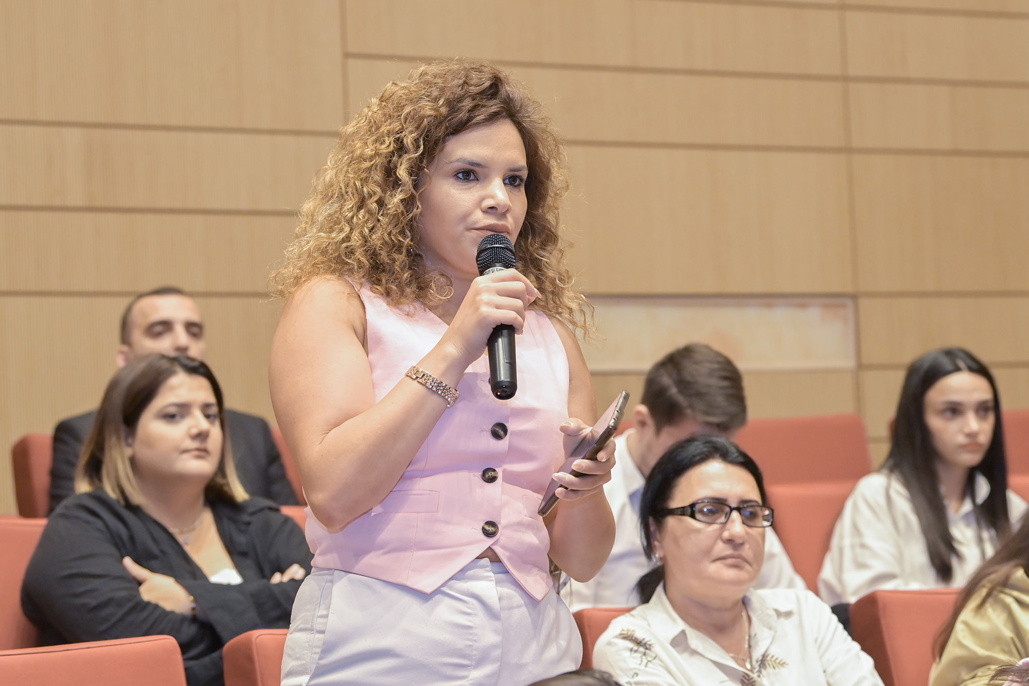 "Sertifikatlaşdırma 2025: peşəkar müəllim - keyfiyyətli təhsil" mövzusunda tədbir keçirilib