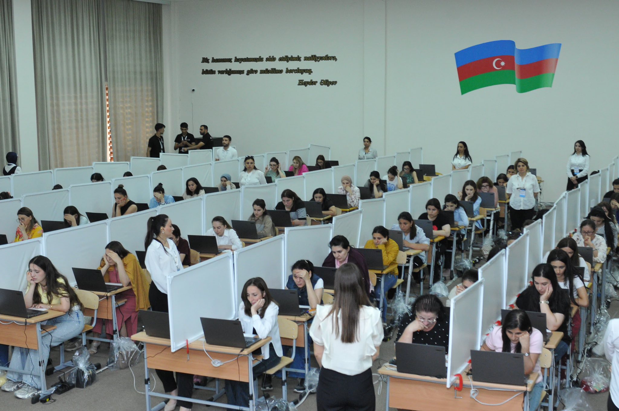 Sertifikatlaşdırmanın bugünkü test imtahanlarında 2019 müəllim iştirak edib 