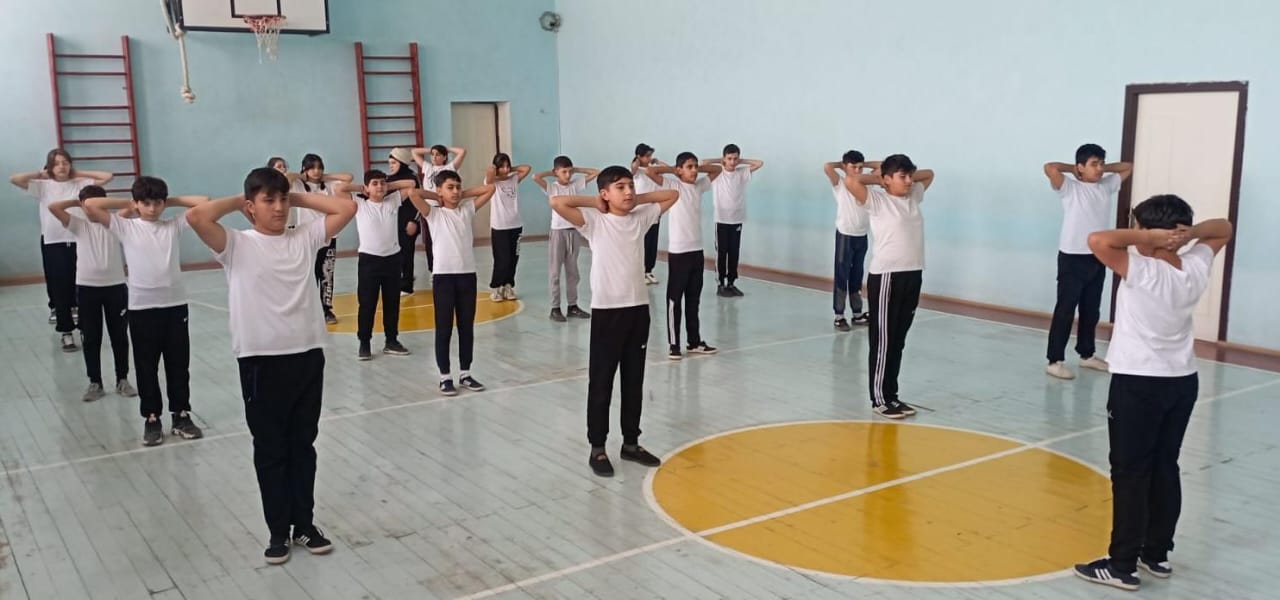 Sevgi ilə böyüyən uşaqlar: İnternat tipli gimnaziyada bir gün 