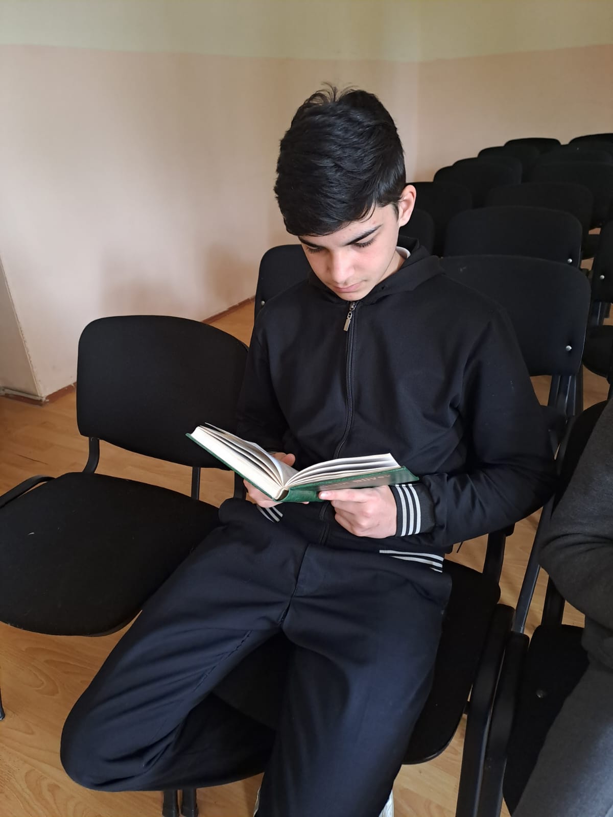 Sevgi ilə böyüyən uşaqlar: İnternat tipli gimnaziyada bir gün 