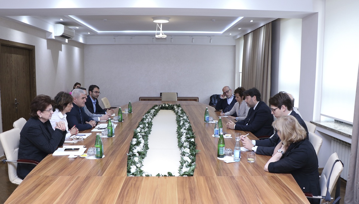 Siena Əcnəbilər Universitetinin nümayəndə heyəti AzMİU-da olub 