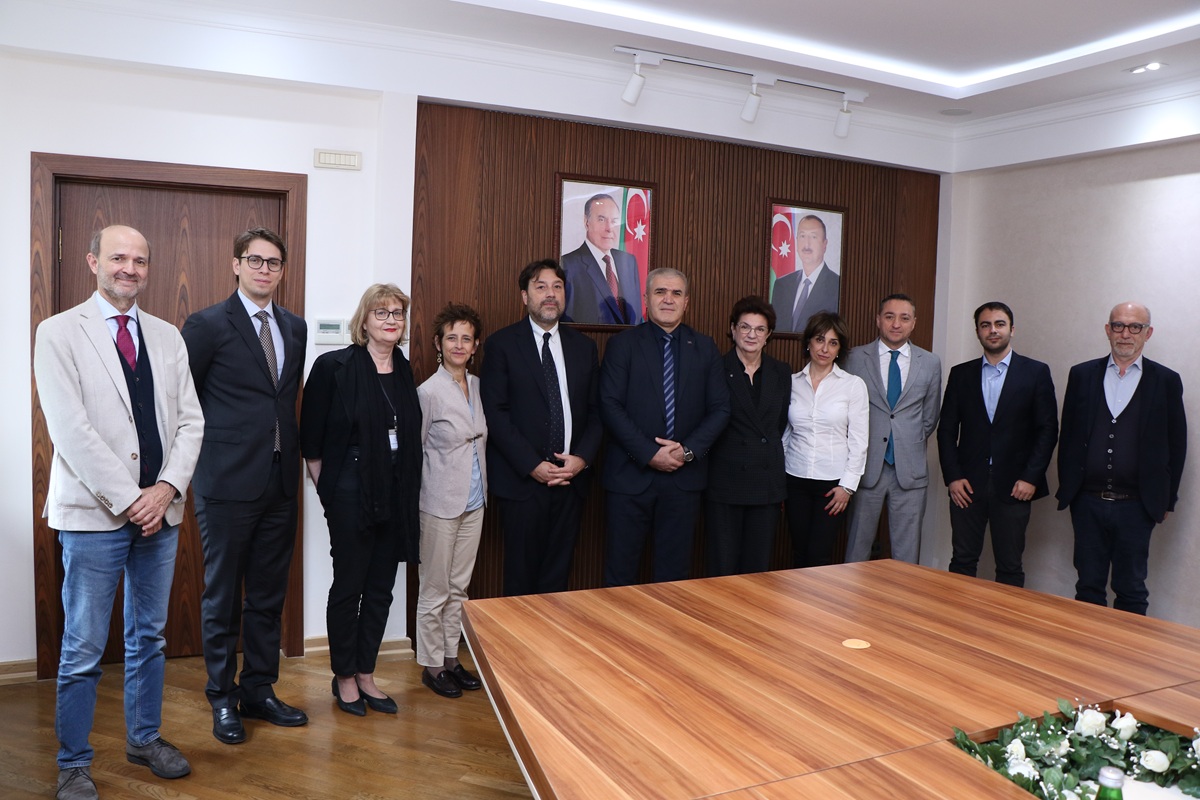 Siena Əcnəbilər Universitetinin nümayəndə heyəti AzMİU-da olub