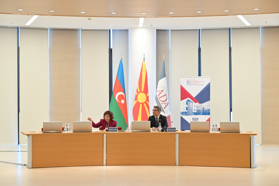 Şimali Makedoniya Prezidenti ADA Universitetində tələbələrlə görüşüb