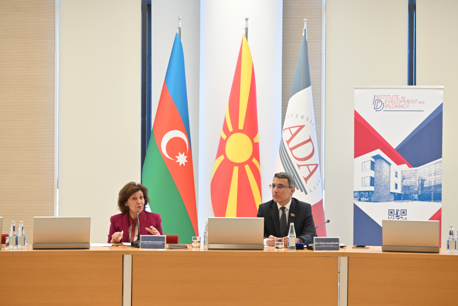 Şimali Makedoniya Prezidenti ADA Universitetində tələbələrlə görüşüb