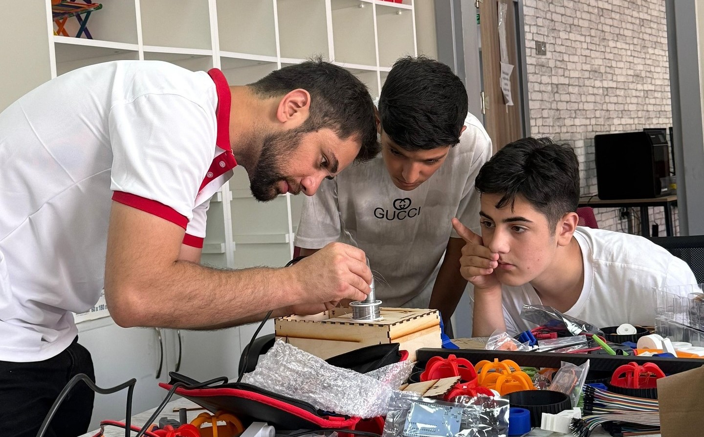 STEAM Mərkəzində məktəblilər üçün maarifləndirici təlim keçirilib