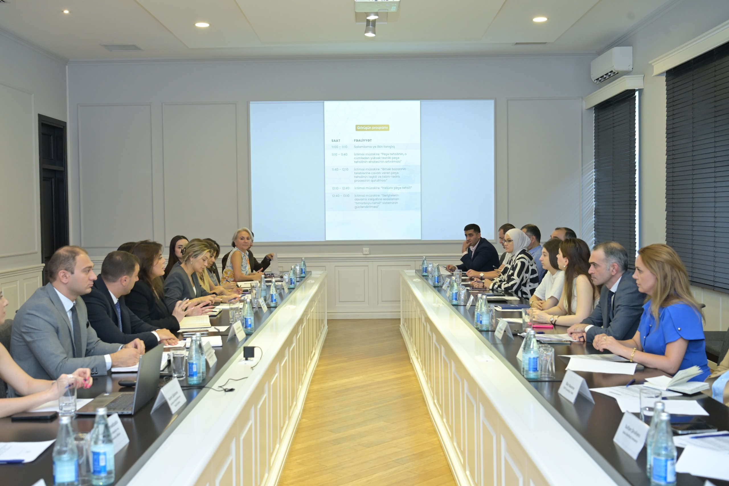 Strategiya müzakirələri başladı: Peşə təhsilində dəyişikliklər gündəmdə 