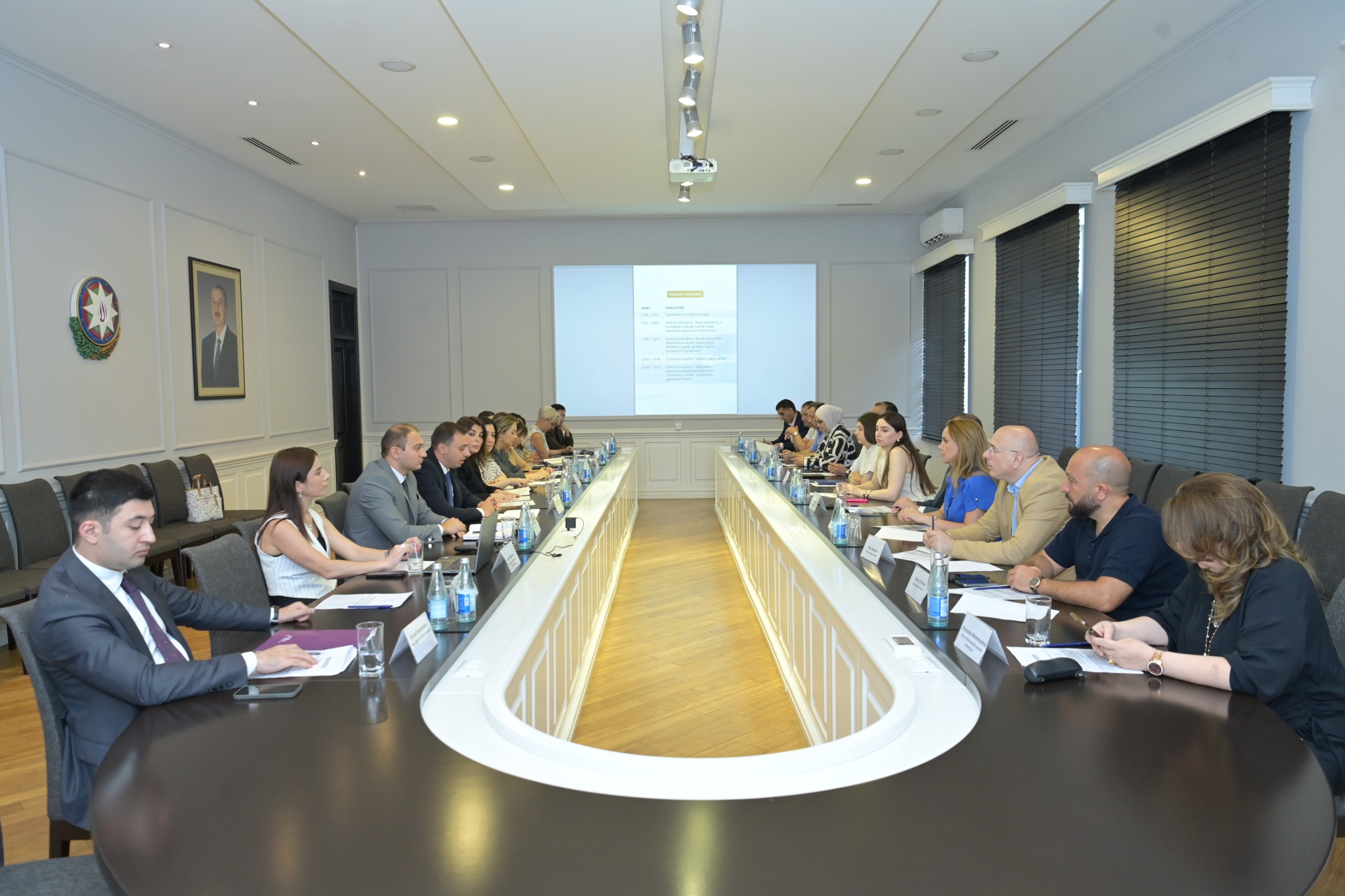 Strategiya müzakirələri başladı: Peşə təhsilində dəyişikliklər gündəmdə