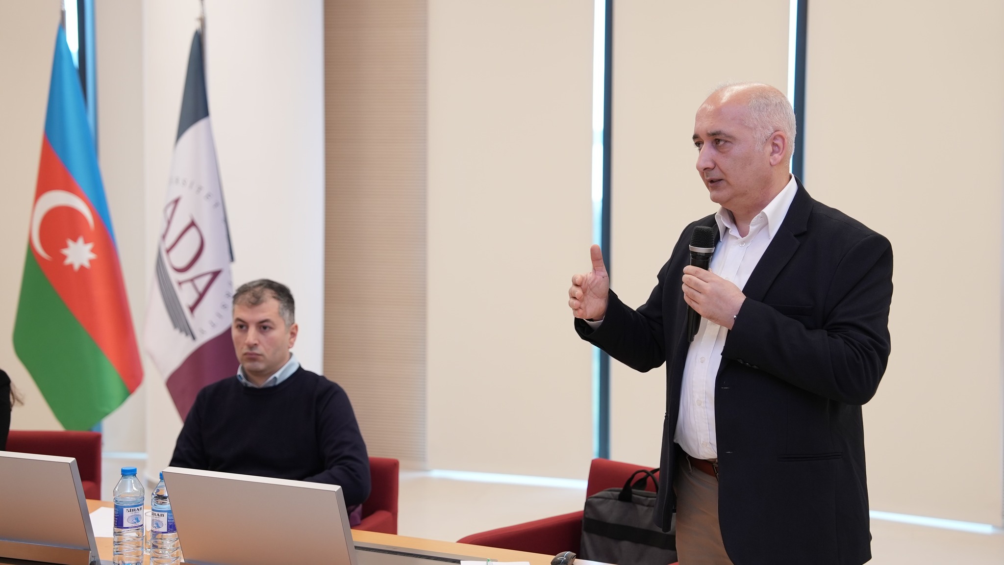 "Strateji kommunikasiya" mövzusunda təlim keçirilib