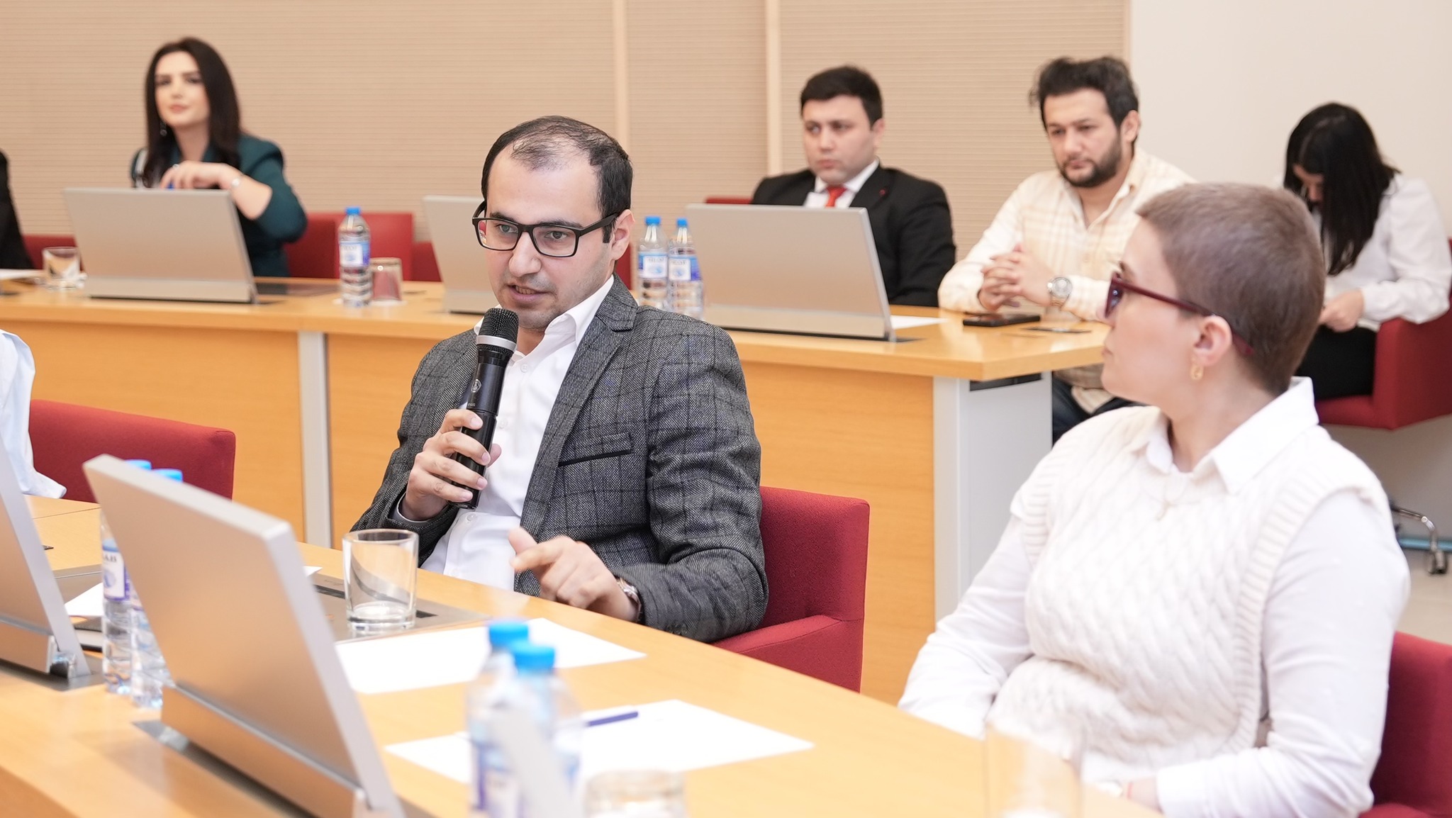 "Strateji kommunikasiya" mövzusunda təlim keçirilib