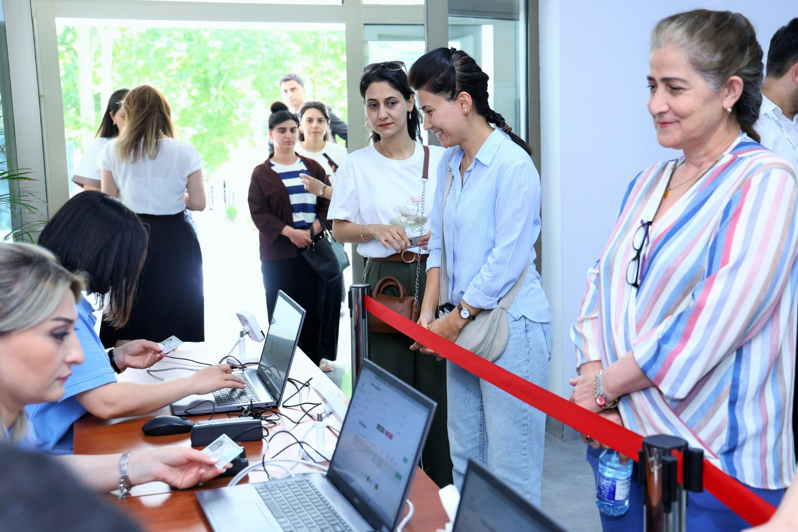 “Suallar çox yüksək səviyyədə tərtib olunmuşdu” – İmtahanda yüksək bal toplayan müəllimlər