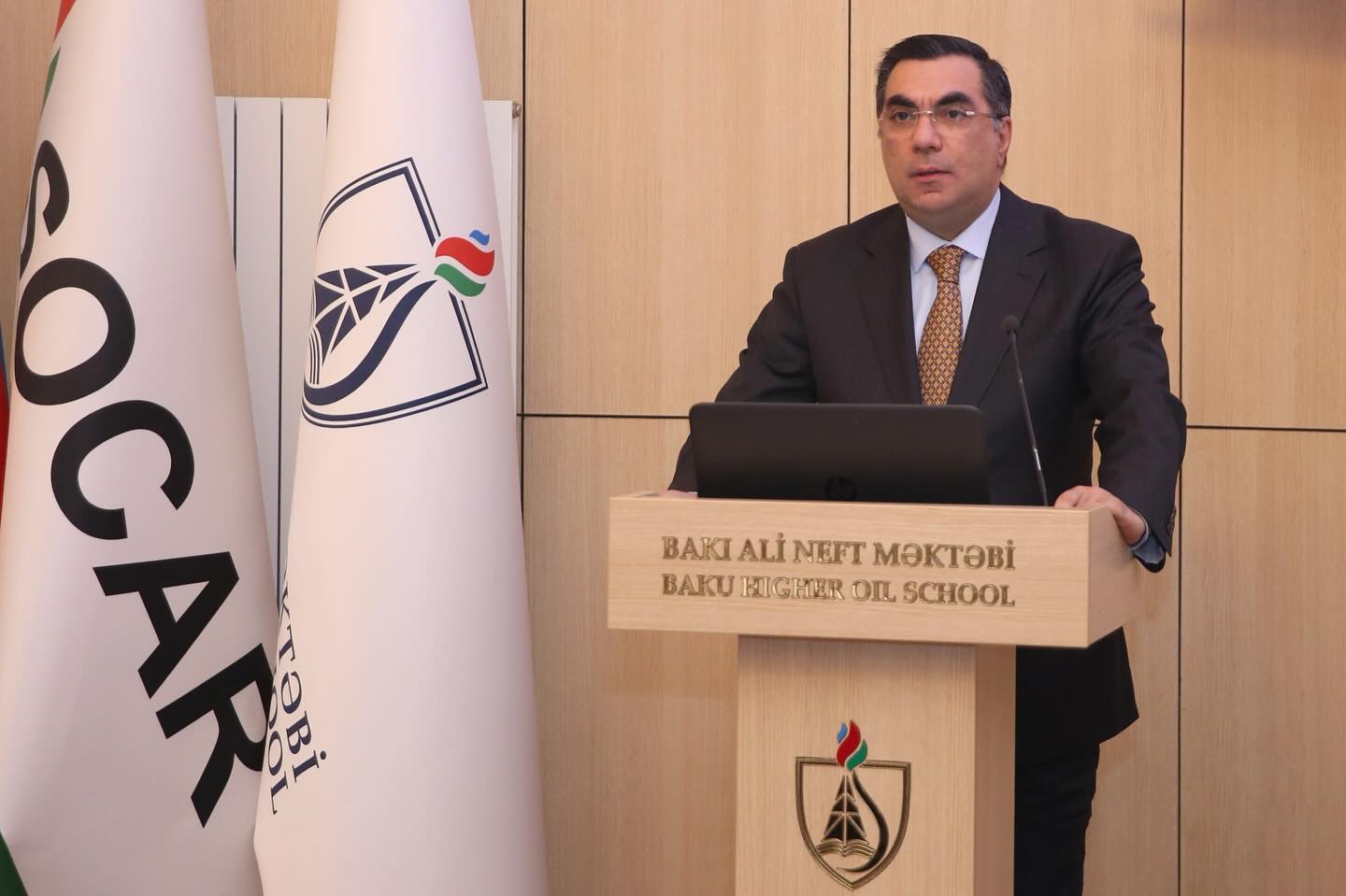 Sülhün təşviqində universitetlərin rolu müzakirə edilib