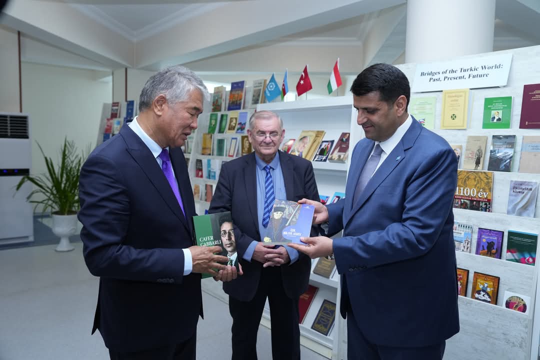 Sultan Raev: Türk dünyasının ümumi birliyi Naxçıvandan başlayır 