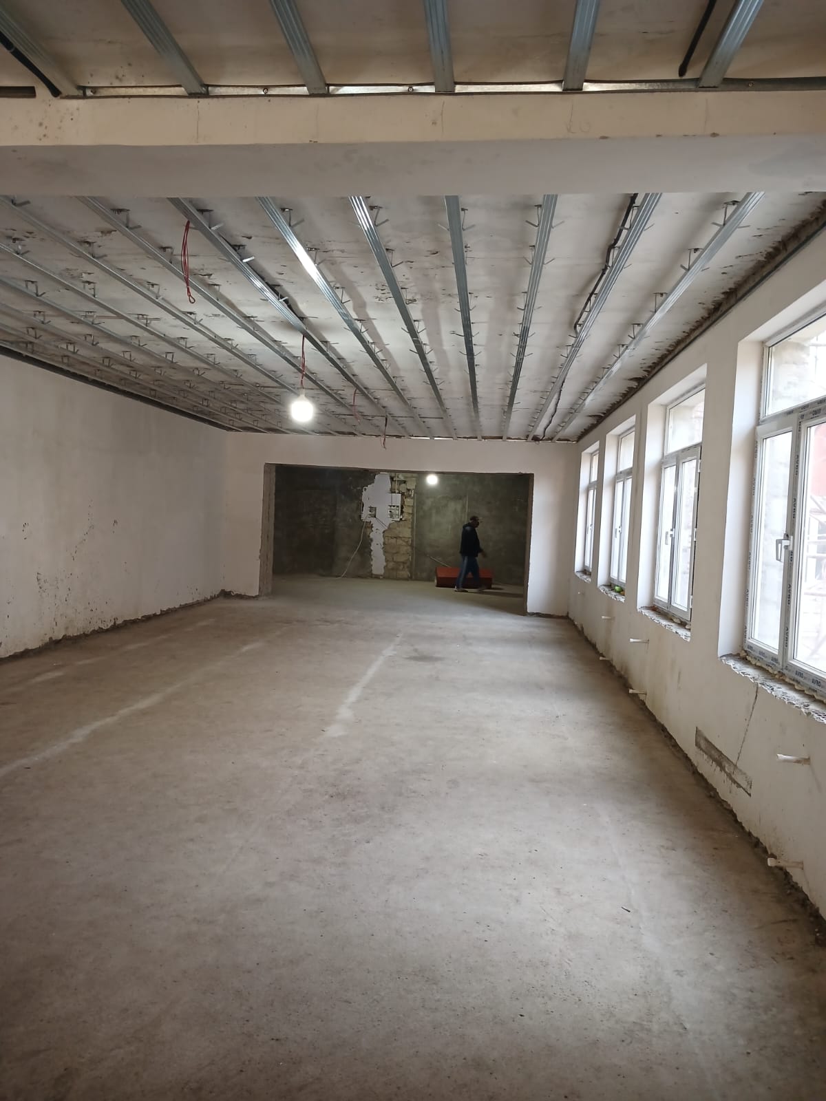 Sumqayıtda dövlət məktəbinin şagirdləri üçün avtobus ayrılıb 