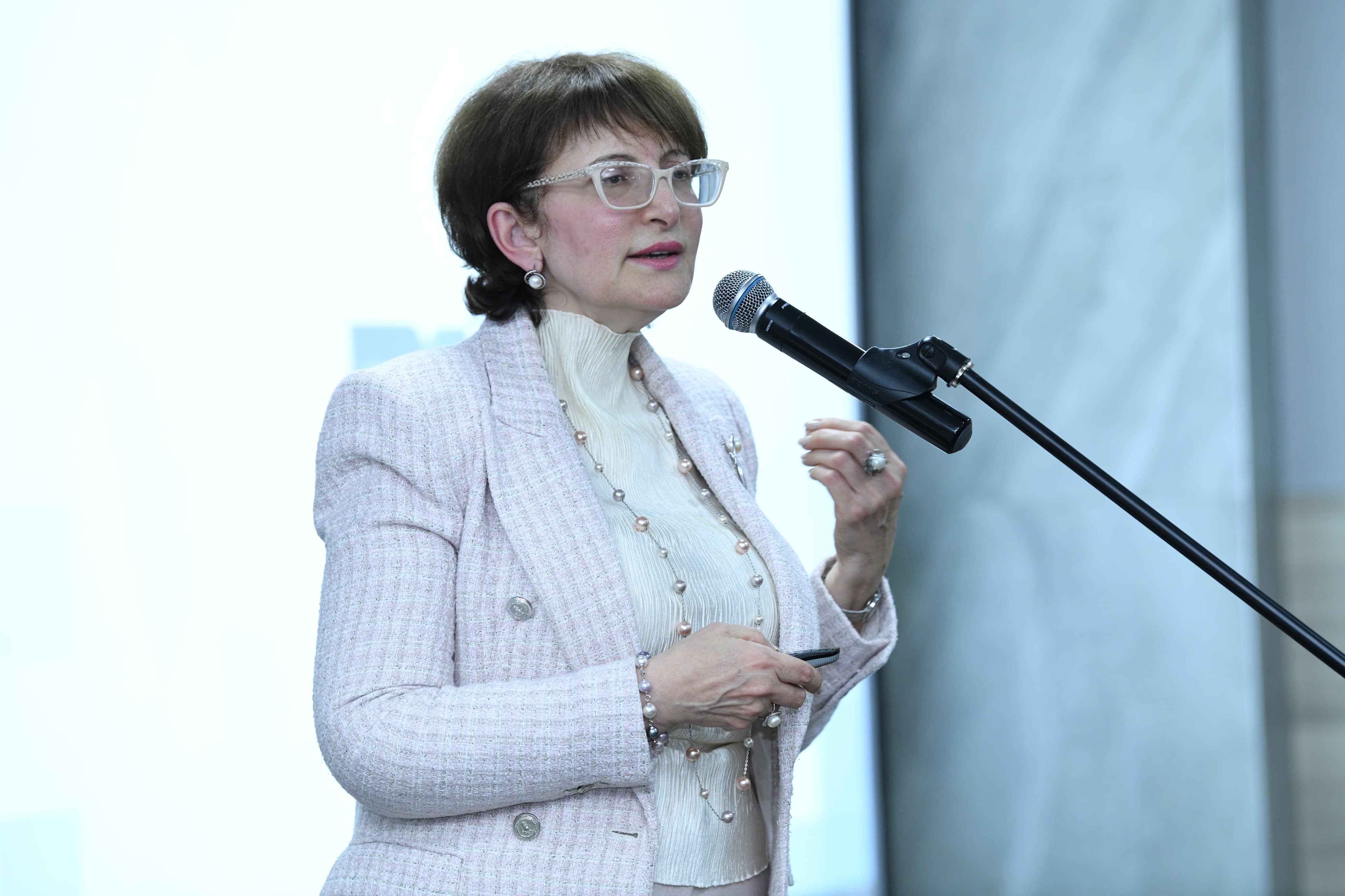 "Tapşırıq halqaları modeli: metodologiya və tətbiq imkanları" kitabının təqdimatı keçirilib