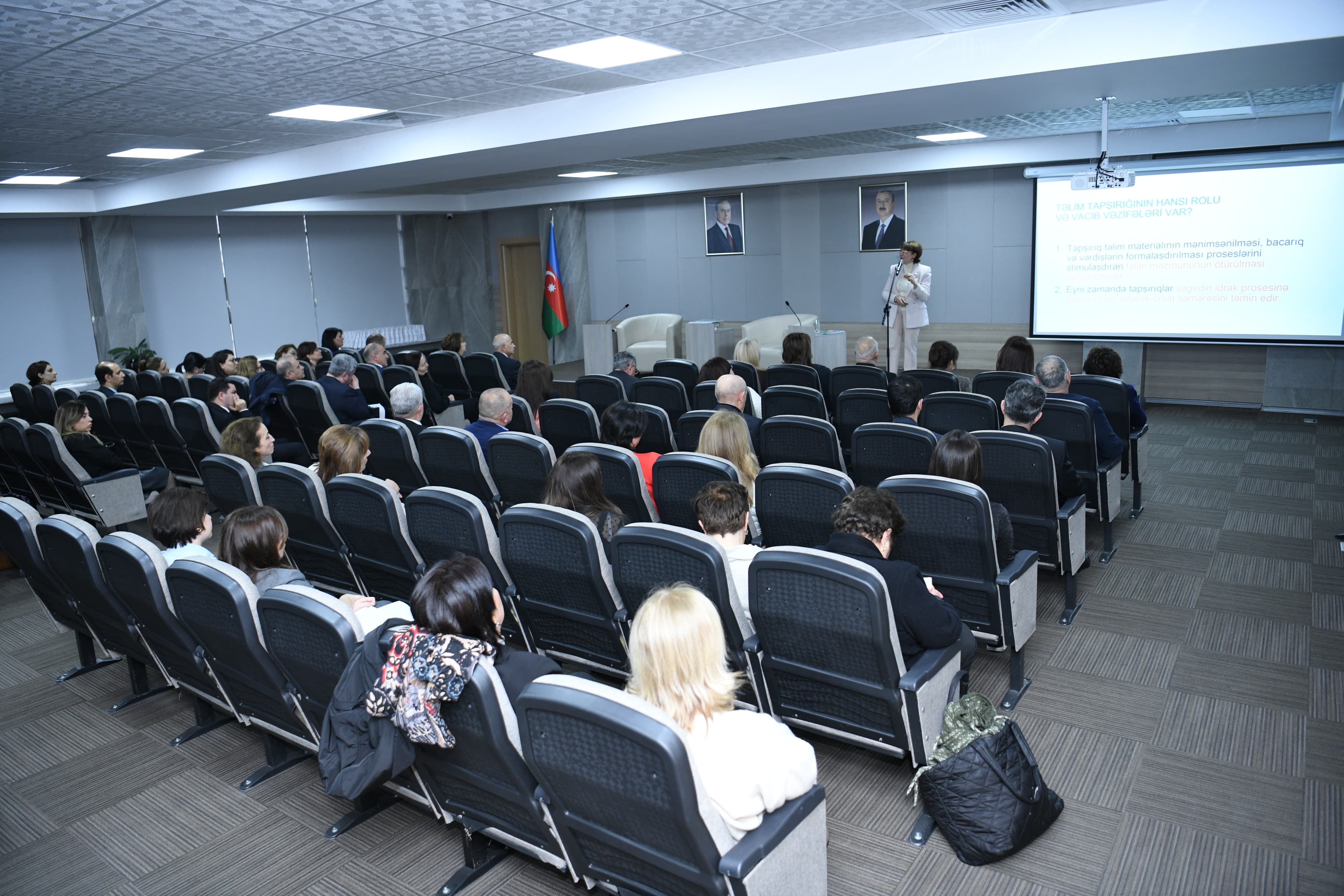 "Tapşırıq halqaları modeli: metodologiya və tətbiq imkanları" kitabının təqdimatı keçirilib