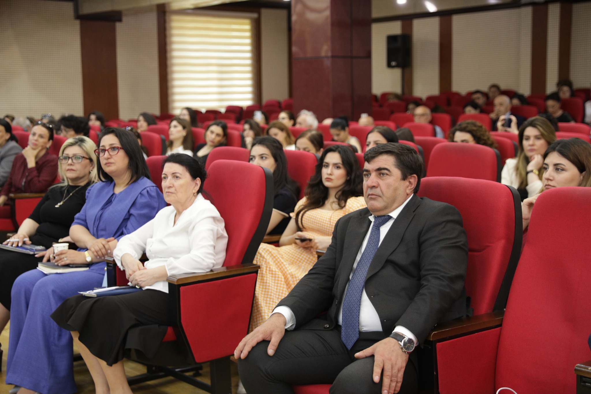 Tədqiqatçılar üçün "Elsevier" məlumat sessiyası təşkil olunub