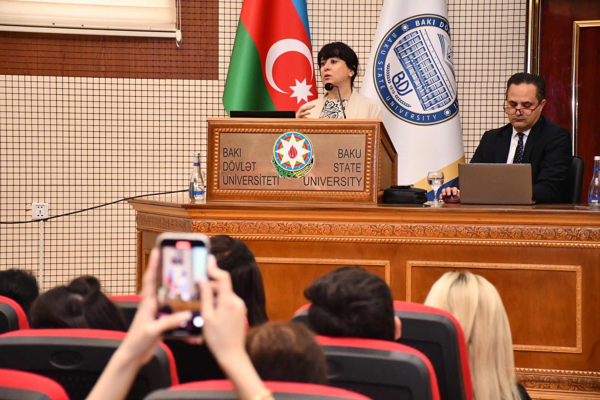 Tədqiqatçılar üçün "Elsevier" məlumat sessiyası təşkil olunub