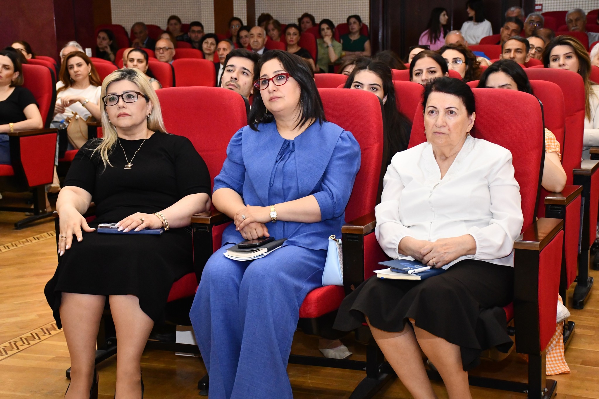 Tədqiqatçılar üçün "Elsevier" məlumat sessiyası təşkil olunub