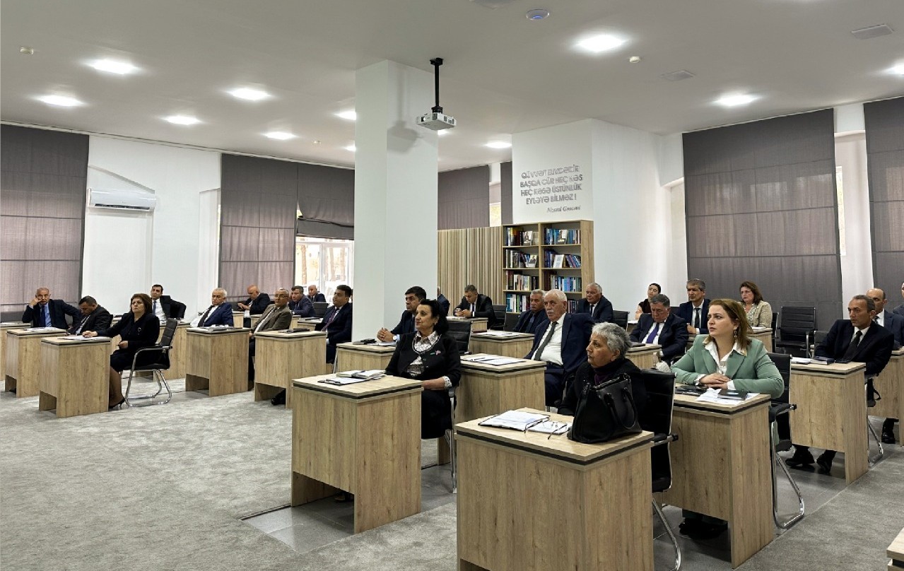 Təhsil işçiləri üçün maarifləndirici təlimlər başlayıb