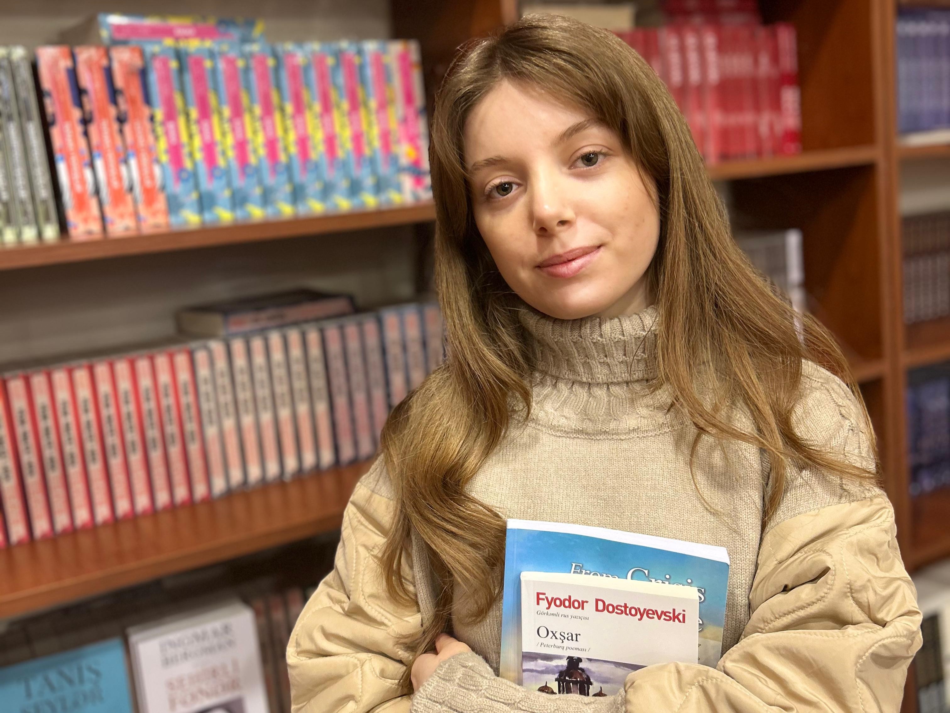 Təhsil krediti ilə oxuyan tələbə: Təhsillə içində olduğum dünyadan çıxmaq istəyirdim 