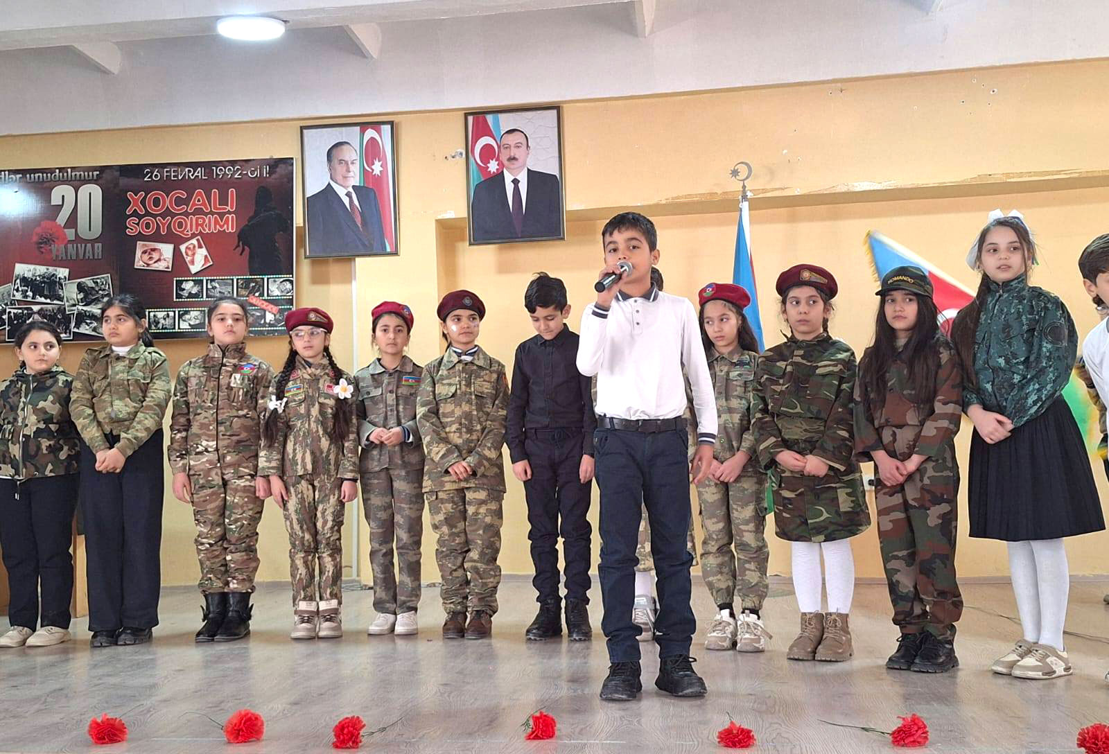 Təhsil müəssisələrində Xocalı qurbanları yad edilib