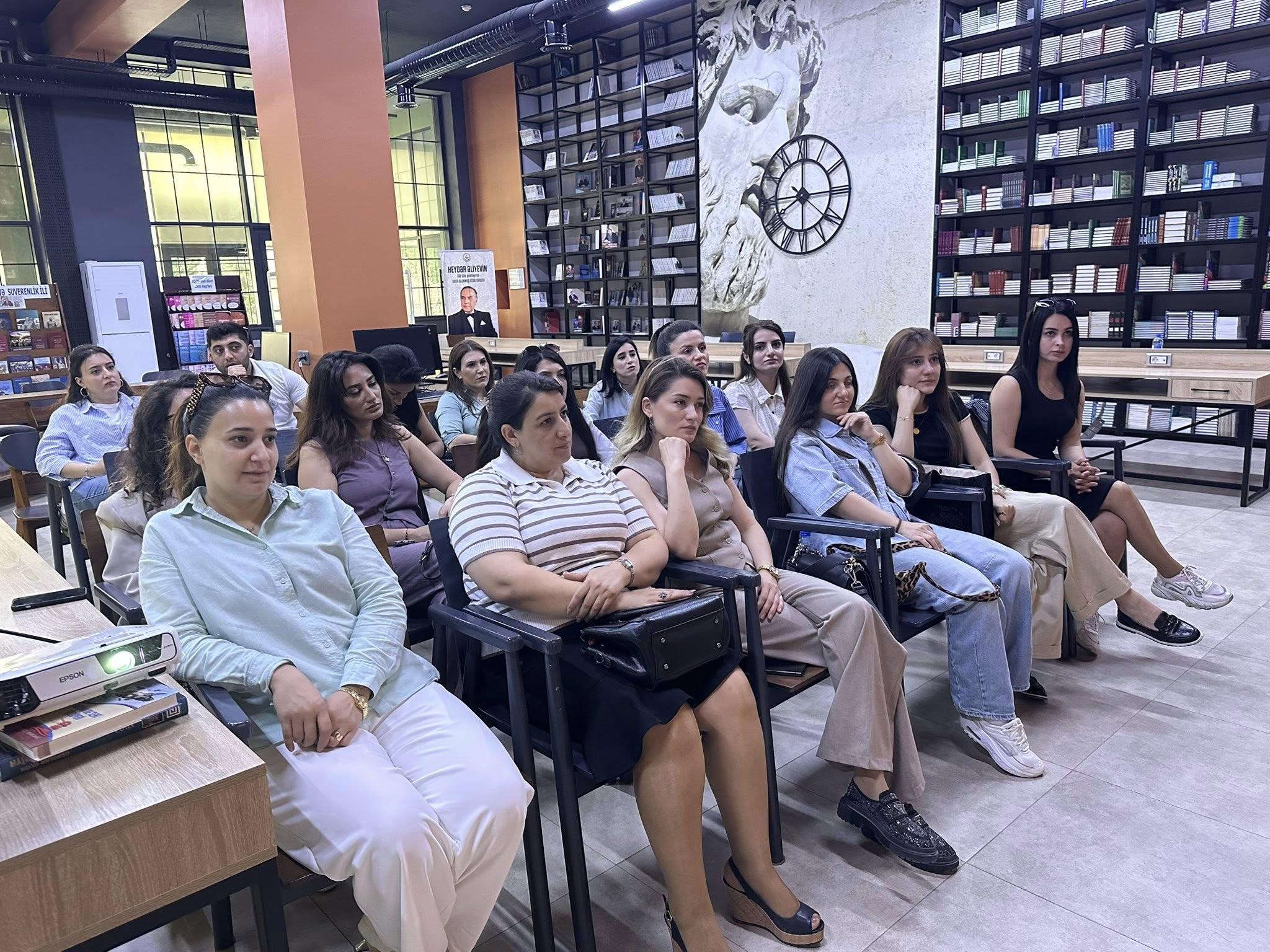 "Təhsil sistemində uşaq müdafiəsi və təhlükəsizliyi" mövzusunda təlimlər keçirilib