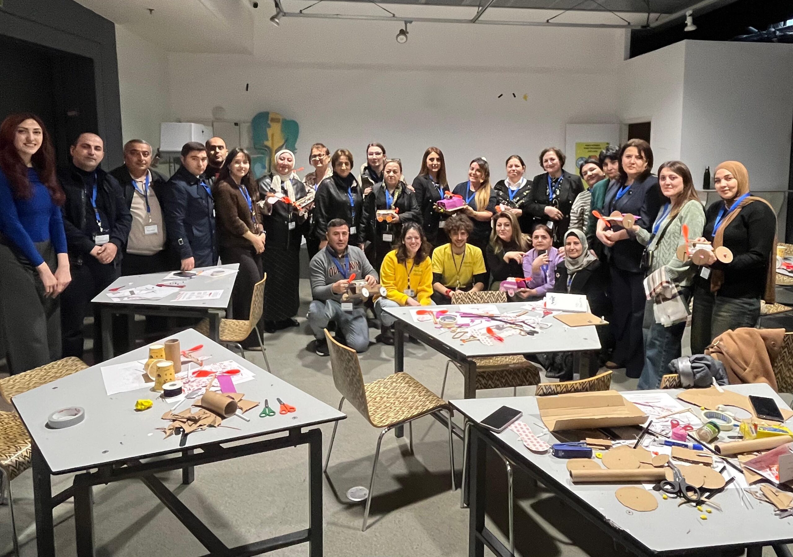 “Təhsildə liderlik” mövzusunda təlimlər davam edir