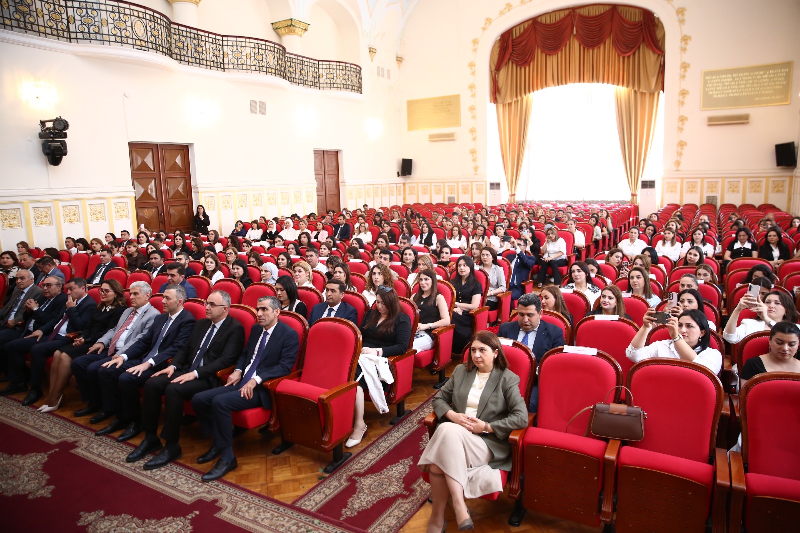 Təhsildə liderliyə gedən yol – REPORTAJ