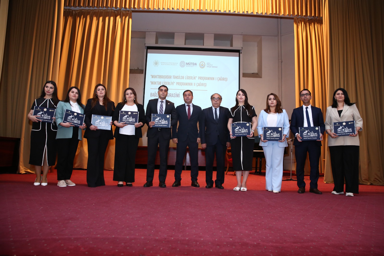 Təhsildə liderliyə gedən yol – REPORTAJ