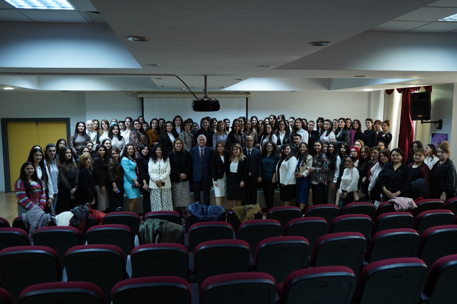 "Təhsildə yeni çağırışlar və müasir həllər" mövzusunda təlim keçirilib 