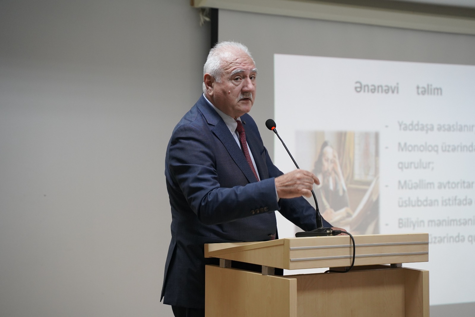 "Təhsildə yeni çağırışlar və müasir həllər" mövzusunda təlim keçirilib