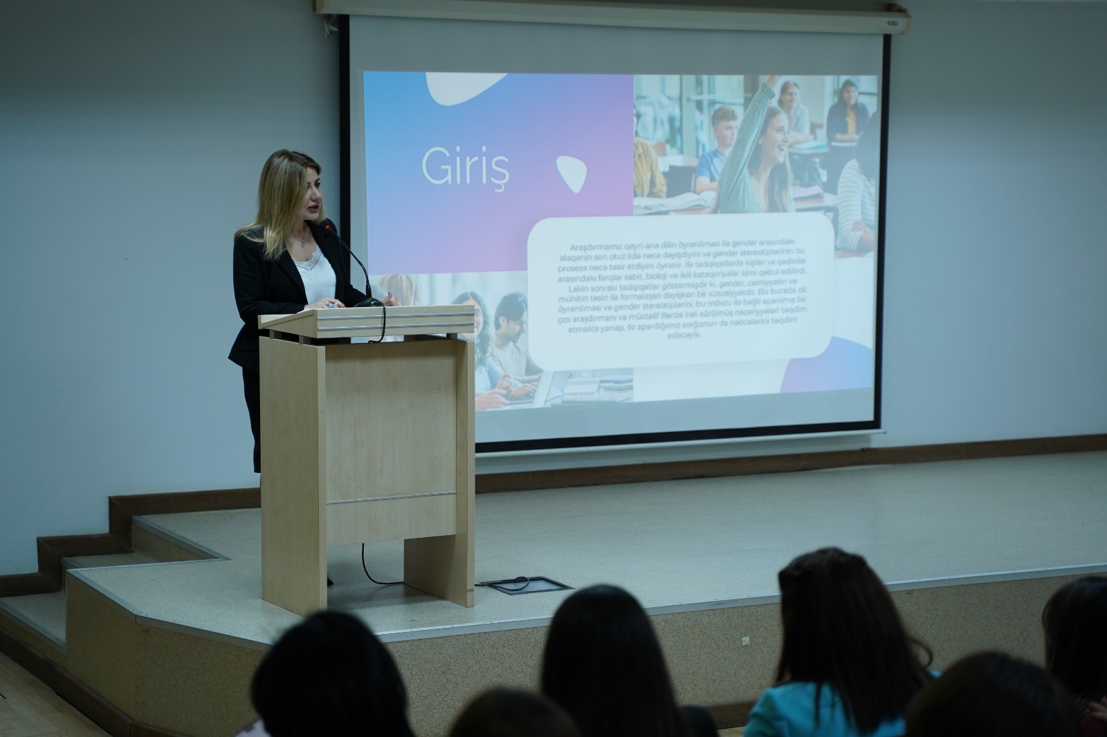 "Təhsildə yeni çağırışlar və müasir həllər" mövzusunda təlim keçirilib