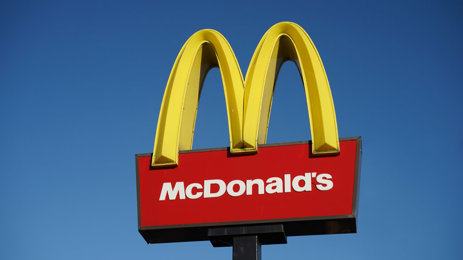 Təhsilin “McDonaldlaşdırılması”: səmərəlilik, yoxsa dəyərlərin itkisi?  