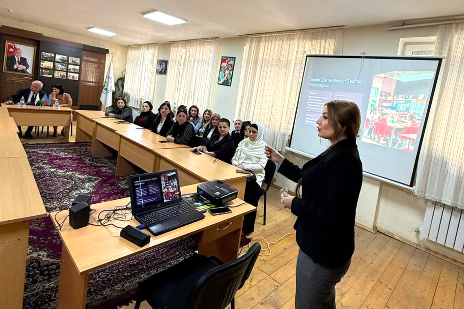 Təhsilverənlərin peşəkar inkişafına dəstək təlimləri davam edir