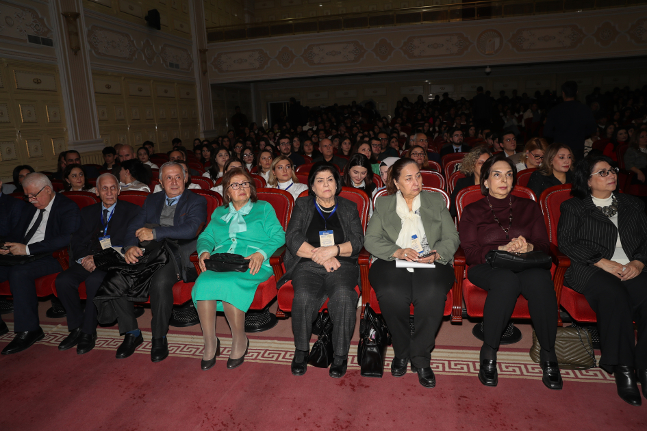 "Təkcə yazıları ilə deyil, vətəndaşlığı ilə də dərs keçib" – Şirməmməd Hüseynovun yubileyində