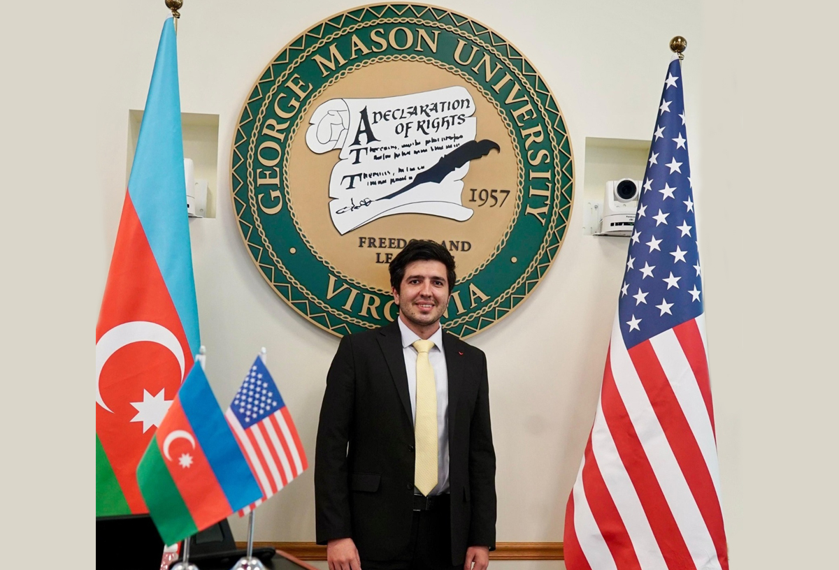 Tələbə kimi getdiyi Çikaqo Universitetindən müəllimlik təklifi aldı 