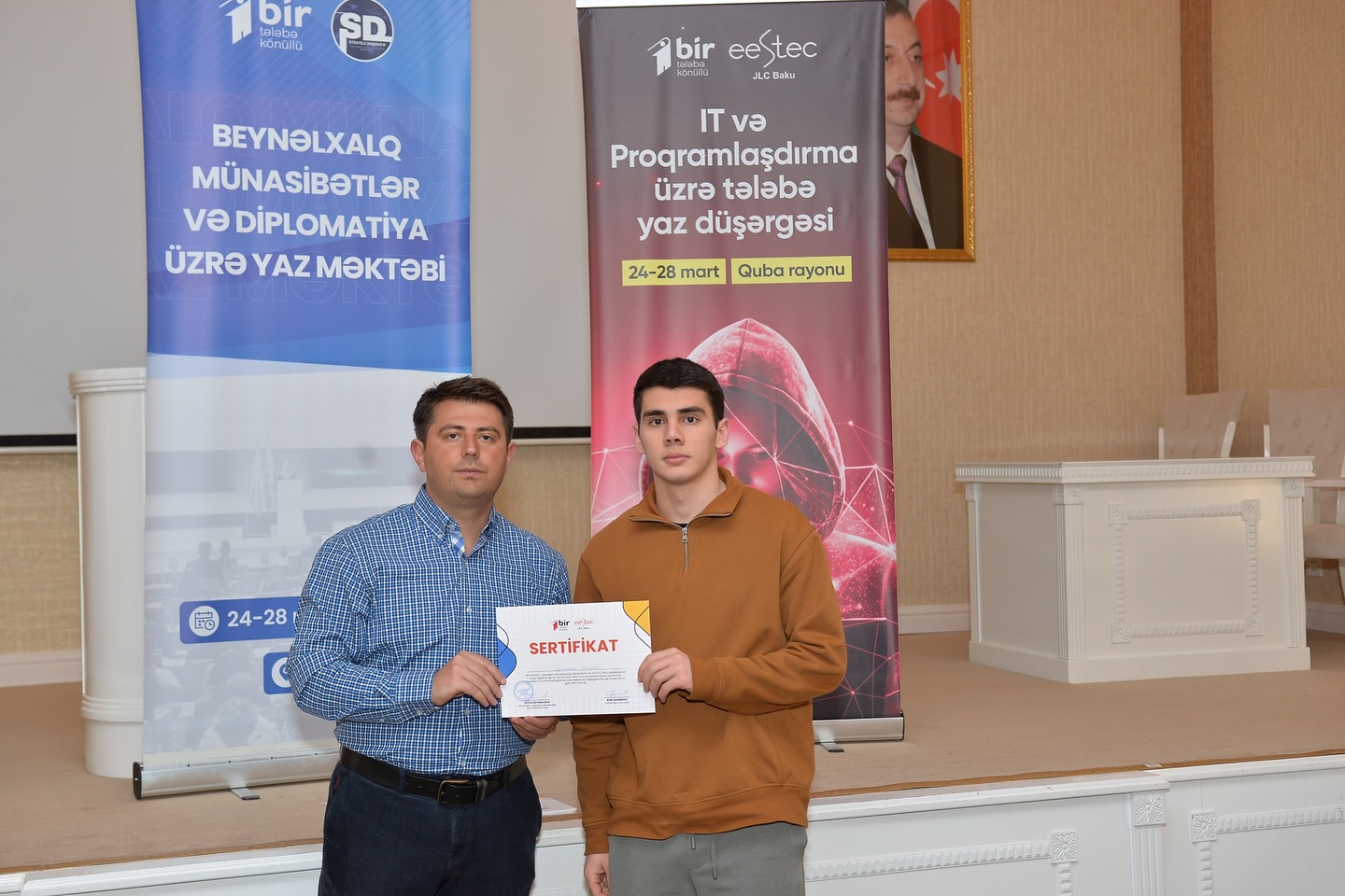 Tələbə yaz düşərgələrinin bağlanış mərasimi keçirilib