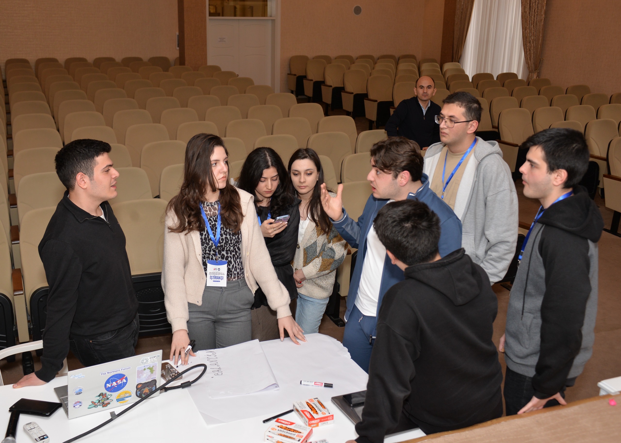 Tələbə yaz məktəbləri uğurla davam edir