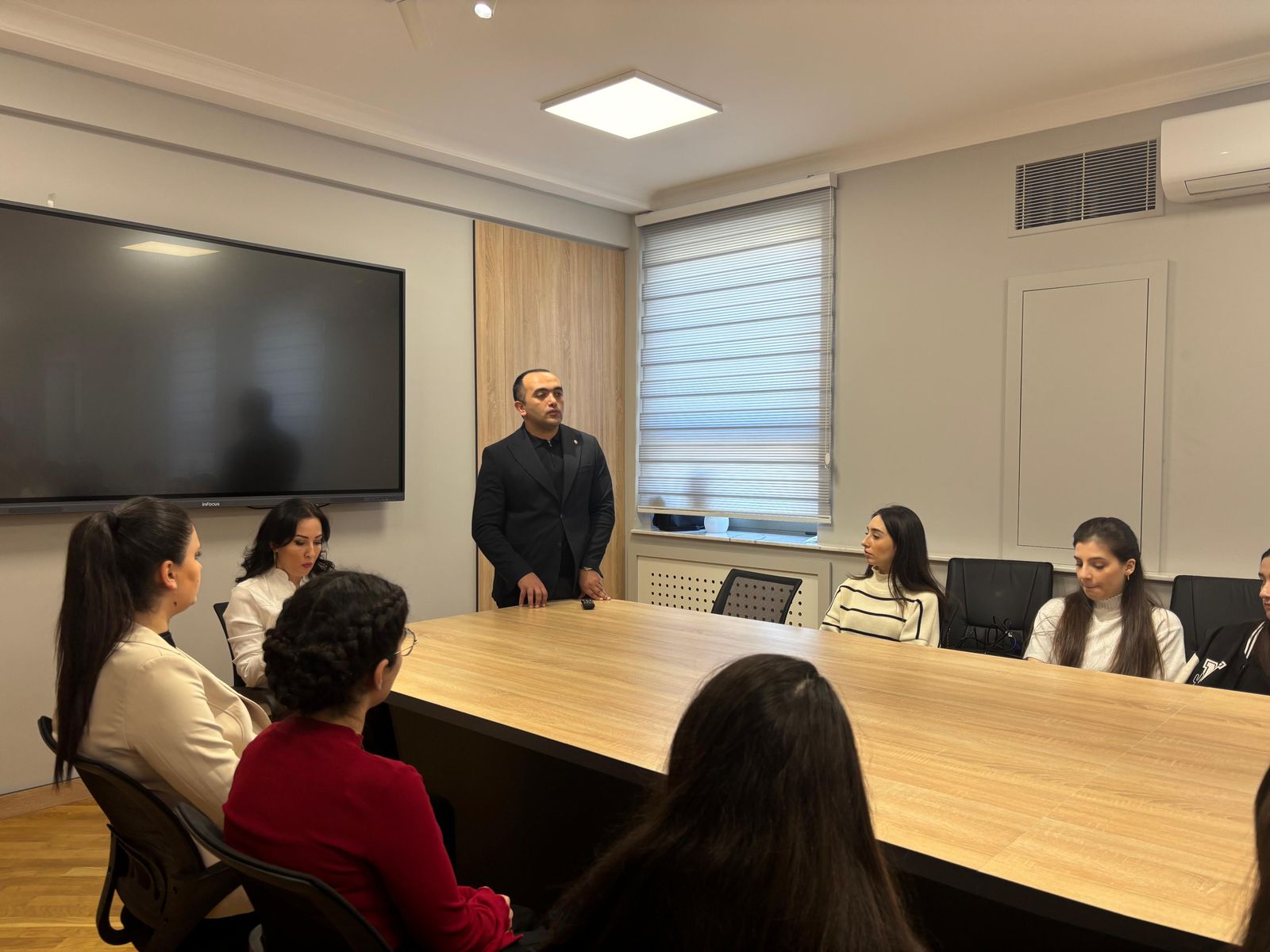 Tələbələr arasında zərərli vərdişlərlə mübarizə mövzusunda maarifləndirmə aparılıb 