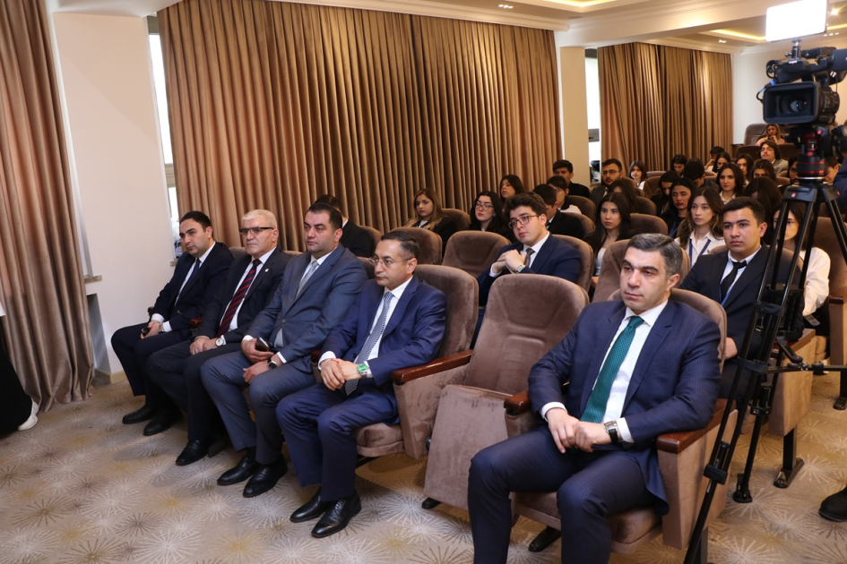 Tələbələr Qərbi Azərbaycanla bağlı problemləri BMT formatında müzakirə ediblər