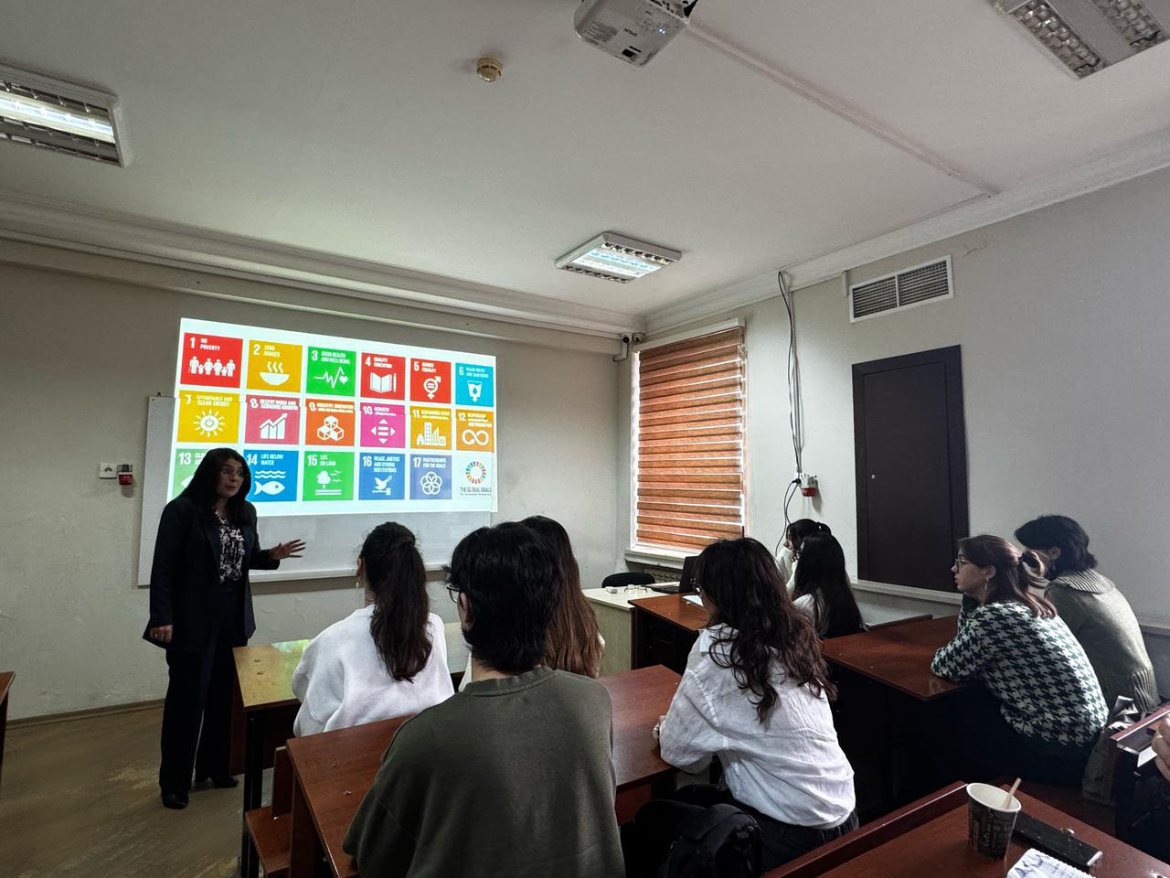 Tələbələrə dayanıqlı inkişaf məqsədləri üzrə təlim keçirilib 