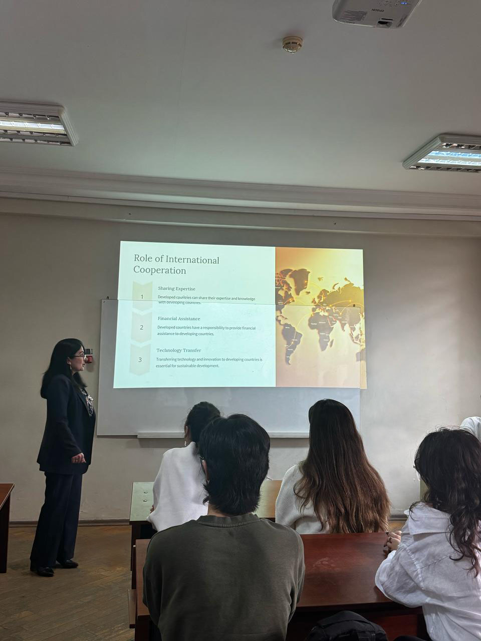 Tələbələrə dayanıqlı inkişaf məqsədləri üzrə təlim keçirilib