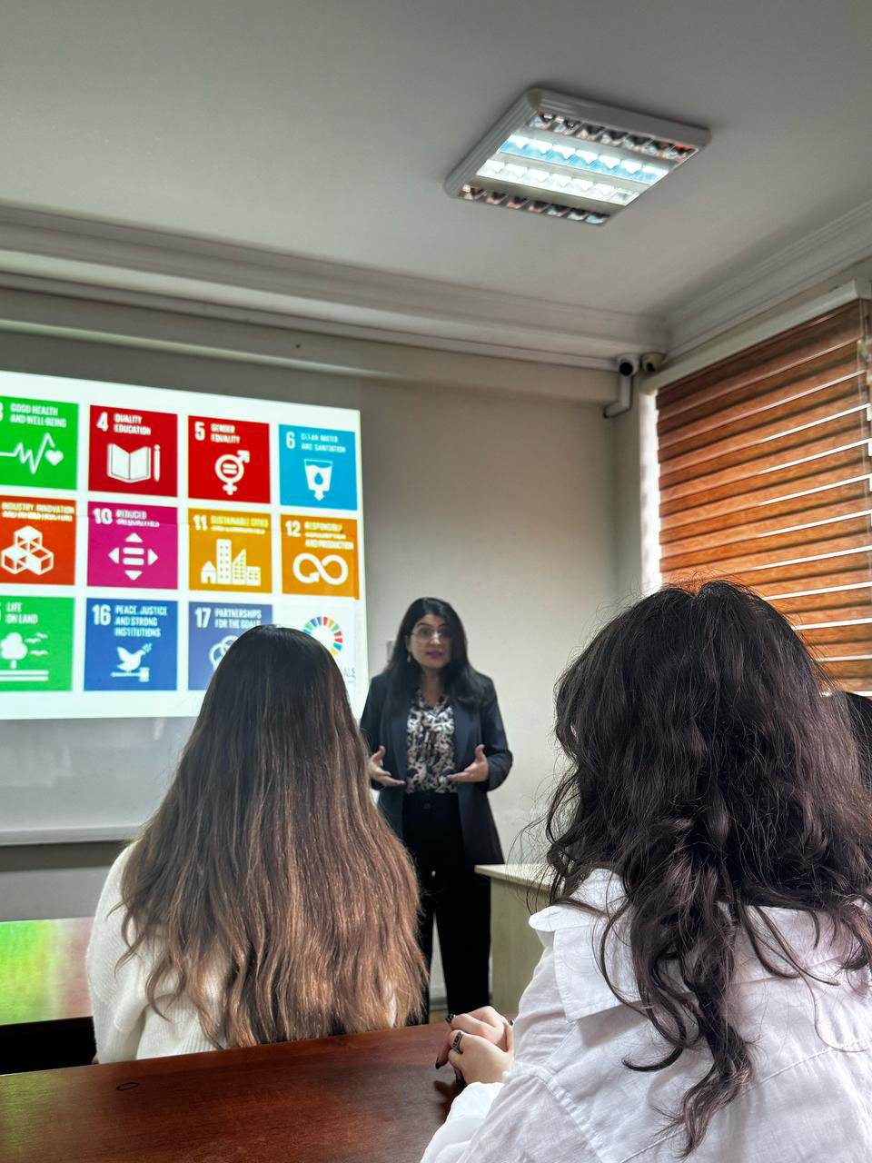 Tələbələrə dayanıqlı inkişaf məqsədləri üzrə təlim keçirilib