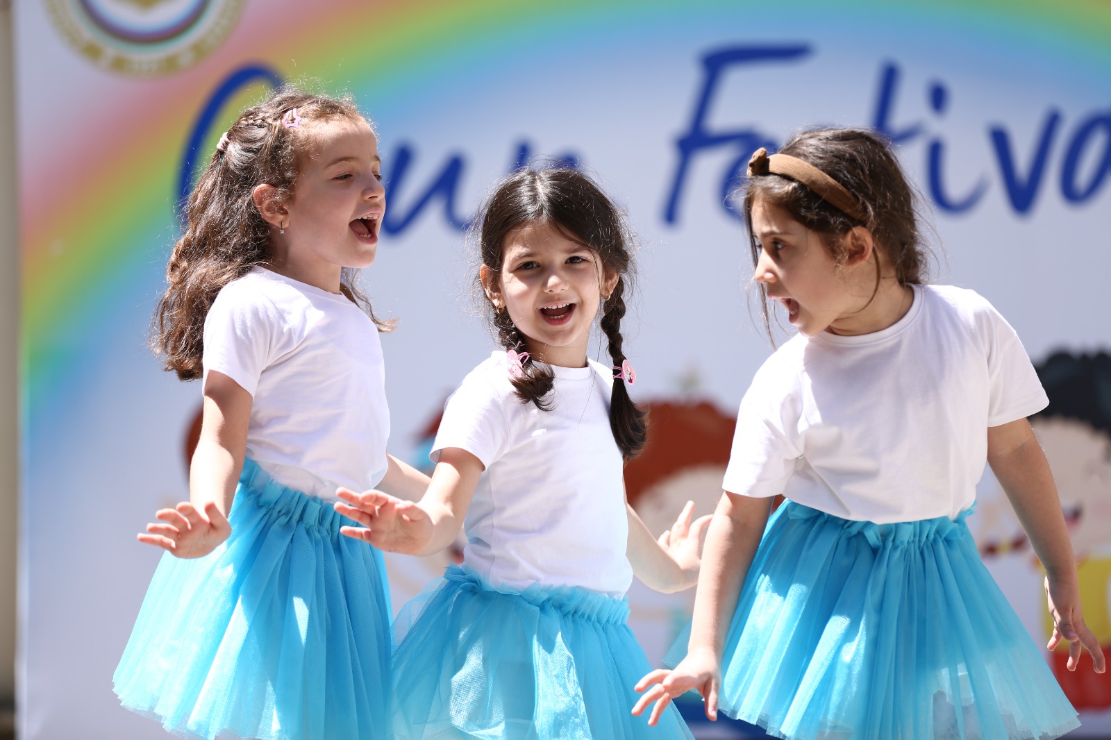 “Tələbələrimizə oynamağı öyrədirik” – ADPU-da keçirilən festivaldan REPORTAJ 